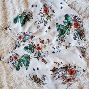 Skinny strap flowy top